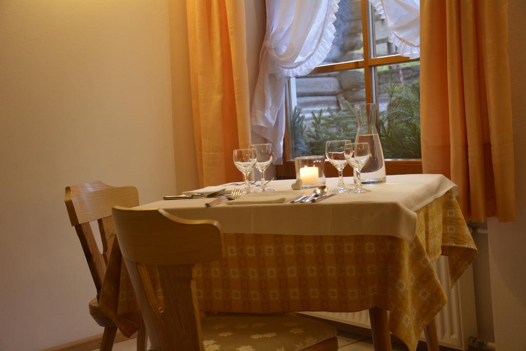 Locanda Pensione Maria Виго-ди-Фасса Экстерьер фото